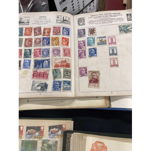 275 - Stamps: Stamps: Ten albums of GB, Commonwealth & World stamps,mainly 19th & early 20th cent.... 