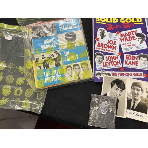 291 - 1960s Pop Memorabilia: 1960s Pop Memorabilia: Fan autographs, photographs & prints, Gerry Marsde... 