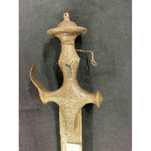 350 - Edged Weapons: Edged Weapons: 19th cent. Indian Tulwar, 87cm.