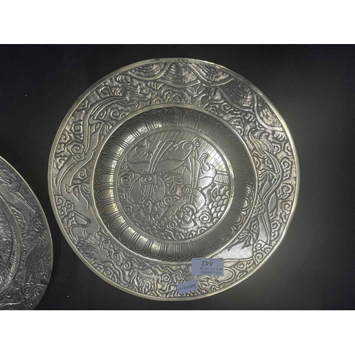 442 - Oriental: Oriental: Chinese polished brass or bronze plaque, centrally engraved with warriors, the b... 