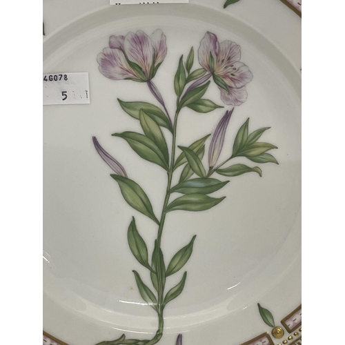 717 - 20th cent. Ceramics: 20th cent. Ceramics: Royal Copenhagen Flora Danica 26cm (10ins) plate decorated... 