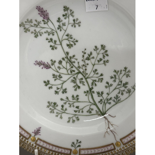 718 - 20th cent. Ceramics: 20th cent. Ceramics: Royal Copenhagen Flora Danica 26cm (10ins) plate decorated... 