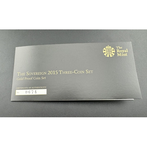 725 - Coins: Coins: The Royal Mint 2015 Sovereign Collection Gold Proof Three-Coin Set, full, half and qua... 