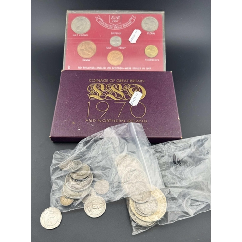 728a - Coins: Coins: A 1967 cased Coinage Of Great Britain set, a 1970 set, together with 5.1 Troy oz of pr... 