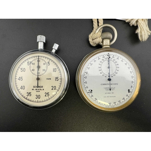 754 - Watches: Watches: A military artillery timer Chronoscope stopwatch by S.Smith & Son Ltd, engrave... 