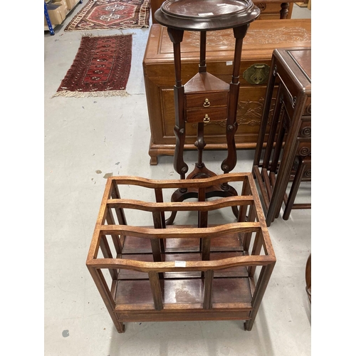 84 - Furniture: Furniture: 20th cent. Repro mahogany plant stand with two drawers and a Canterbury magazi... 