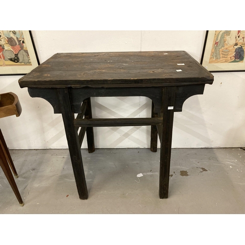 122 - Furniture: Chinese altar table c1900-1920. Elm con stretcher of stylised form, four planked top with... 