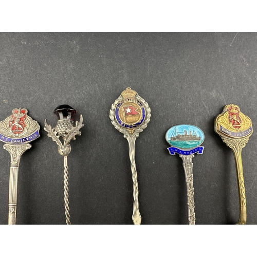 169 - OCEAN LINER: OCEAN LINER: Mixed collection of souvenir spoons, some enamel and several silver. Liner... 