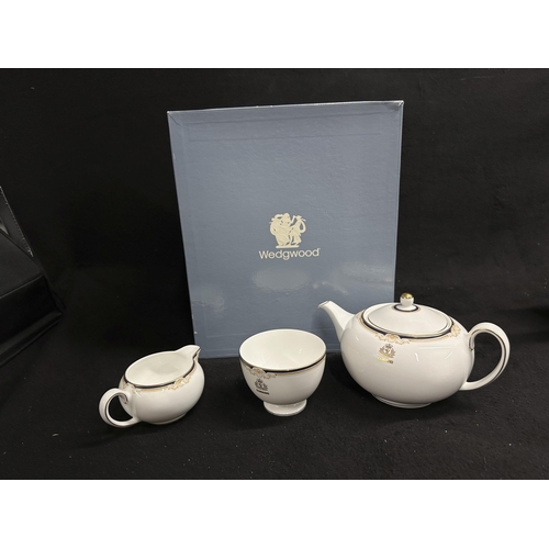 36 - OCEAN LINER: OCEAN LINER: a Boxed Wedgwood World Cruise tea set, in mint condition.... 