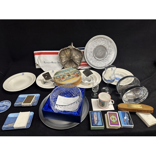 62 - OCEAN LINER: OCEAN LINER: Collection of memorabilia from Queen Elizabeth 2 and other ocean liners ci... 