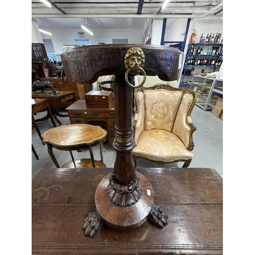 152 - Furniture Furniture: 19th-century rosewood Jardiniere, toned on lion supports plus oval carved oak f... 