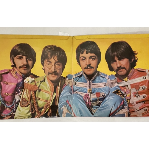 361 - Records: Records: The Beatles- Sergeant Peppers Lonely Hearts Club Band, PCS 7027, complete with ori... 