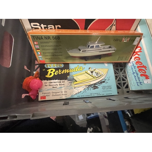 394 - Toys and Games Toys and Games: Seven wooden electric boat-building kits to include Veron Bermuda, Sk... 