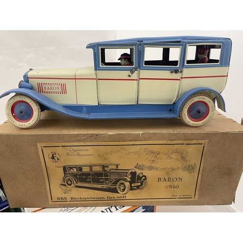 441 - Toys & Games: Toys & Games: Mid 20th century German tinplate toys including DBS Baron 540, limou... 