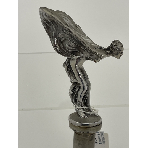 455 - Automobilia: Automobilia: Spirit of Ecstasy Rolls Royce car mascot c1940-60. Ex-Rula Lenska given by... 