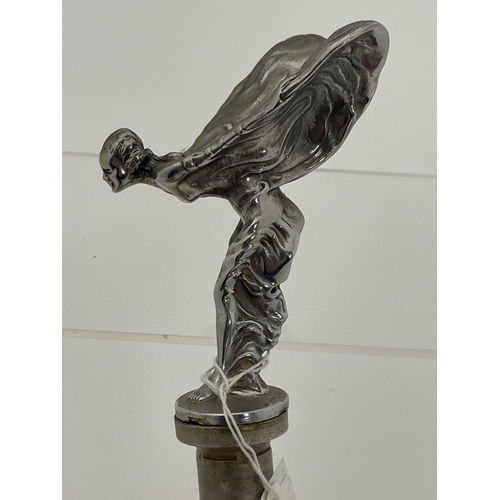 455 - Automobilia: Automobilia: Spirit of Ecstasy Rolls Royce car mascot c1940-60. Ex-Rula Lenska given by... 