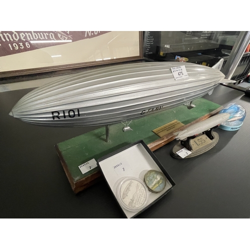 475 - Airship/Zeppelin Memorabilia: Airship/Zeppelin Memorabilia: Desk model R101 21ins, lithographed tinp... 