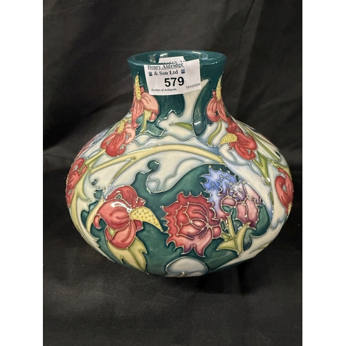 579 - Ceramics: Ceramics: Moorcroft Leicester vase 1995. One of the designs to celebrate the Centenary of ... 