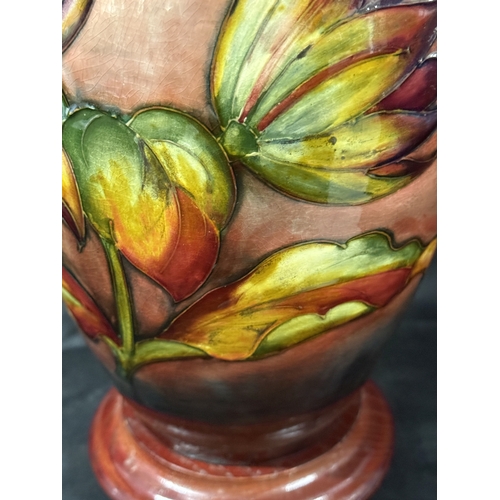 581 - Ceramics: Ceramics: Moorcroft Flambé Dahlia lamp on stand 25cms including stand.