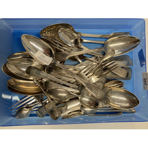 694 - Silver: Silver: A mixed group of sterling silver flatware late 19th/early 20th century, total weight... 