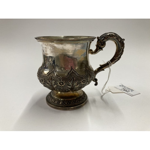 702 - Hallmarked Silver: Hallmarked Silver: A George IV silver christening mug, with flower and leaf decor... 