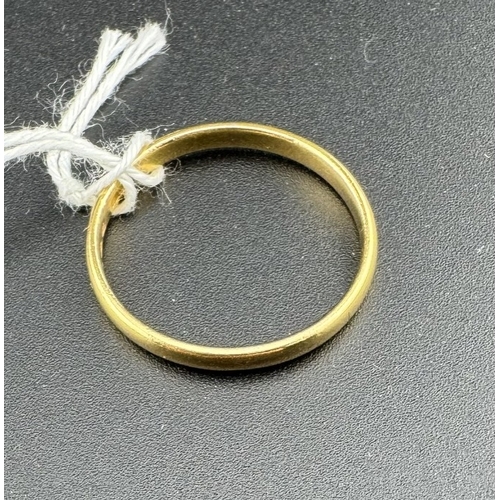 742 - Jewellery: Jewellery: A 22ct gold plain wedding band, Birmingham 1933, 2.5mm wide, 2.7g.... 