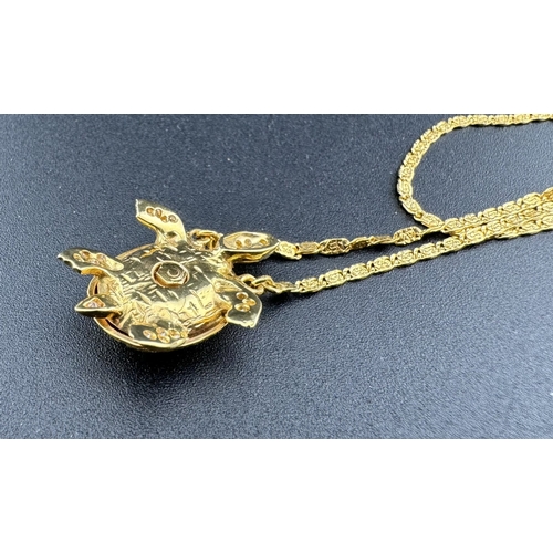 881 - Jewellery: Jewellery: A yellow metal necklace, 18ct gold Italian hallmarks and testing as such, mode... 