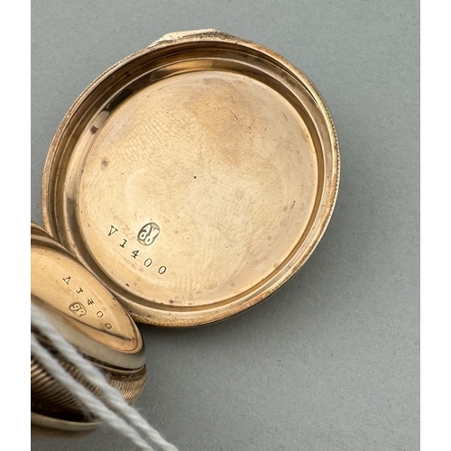 944 - Watches: Watches: An American Waltham Watch Company ladies full hunter pocket watch, in yellow metal... 