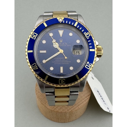 946 - Watches: Watches: Rolex Oyster Perpetual Date Submariner stainless steel and gold gentleman's bracel... 