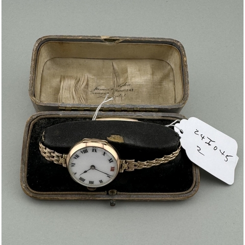 957 - Watches: Watches: Ladies Rolex trench style watch in 9ct gold case, London 1916.