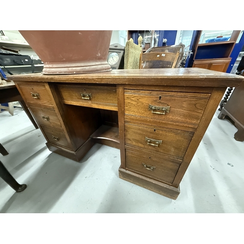 97 - Furniture: Furniture: Edwardian oak pedestal desk.