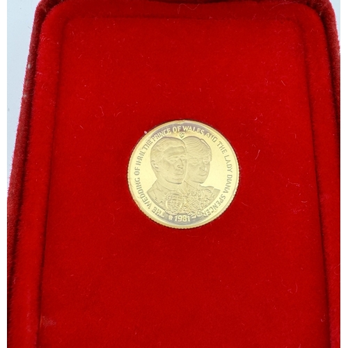 987 - Coins: Coins: A Pobjoy Mint limited edition gold proof sovereign issued to commemorate the wedding o... 