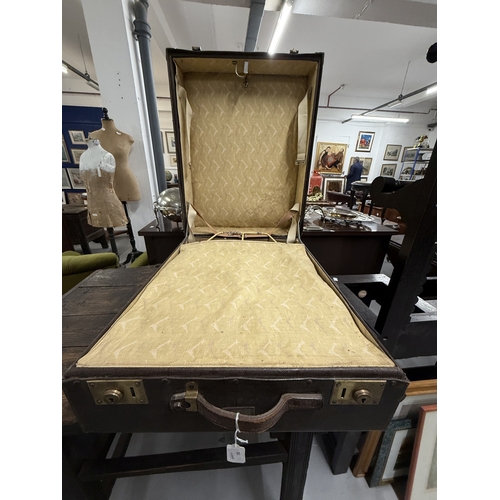 120 - Luggage: Gentleman's wardrobe case, hide body with fitted interior, 24ins. x 19ins. x 10ins.