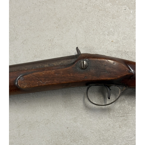 193 - Late 18th/early 19th century musket, Irish, unsigned but marked Dublin Castle on firing mechanism, w... 