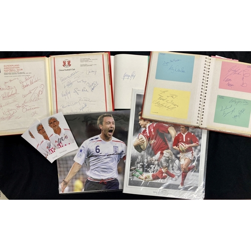 413 - Sporting Autographs: Mixed collection to include football such as George Best, Gerd Muller, Charlie ... 