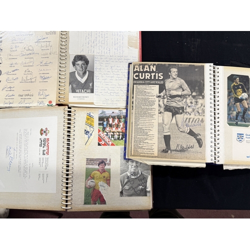 425 - Sporting Autographs: Three albums of mixed photos from mostly the worlds of Football and Cricket bea... 