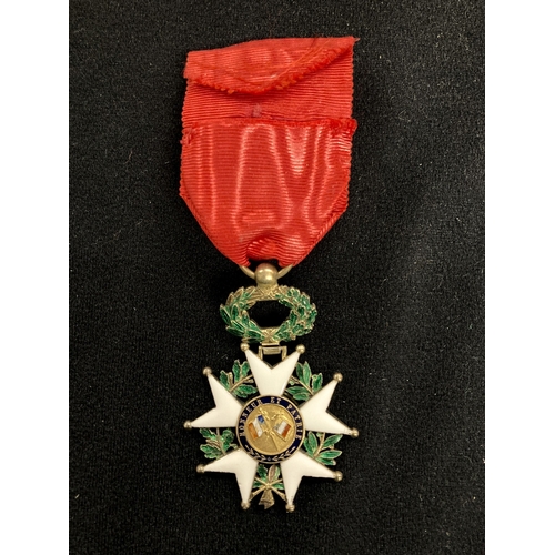 453 - Medals: French Legion d’Honneur with Portrait photo showing the recipient dated 1893.