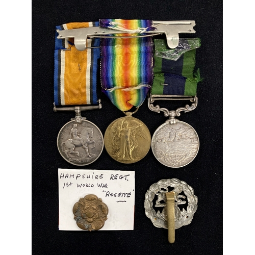 463 - Medals: WW1 Pair to Private W.J. Holloway 355849 Hampshire Regt with India General Service Medal, 19... 