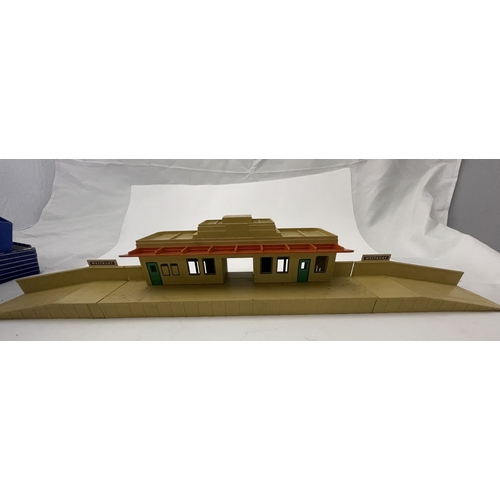 507 - Toys: Model Trains - Hornby 