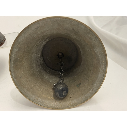 565 - Firefighting Memorabilia: 19th century leather fire bucket decorated with the City of London shield ... 