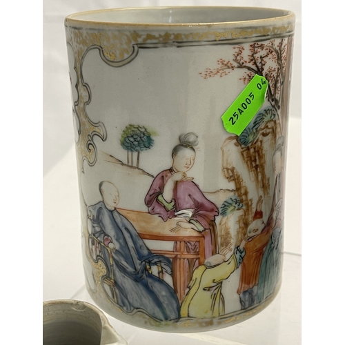 611 - Oriental: An 18th century Chinese famille rose painted cider mug, 13cm, another similar, a lidded ex... 