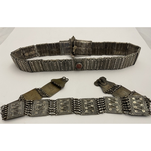 620 - Tribal Bedouin - Saudi: Men's belt set with twenty panels clasp, five carnelians, and another with e... 