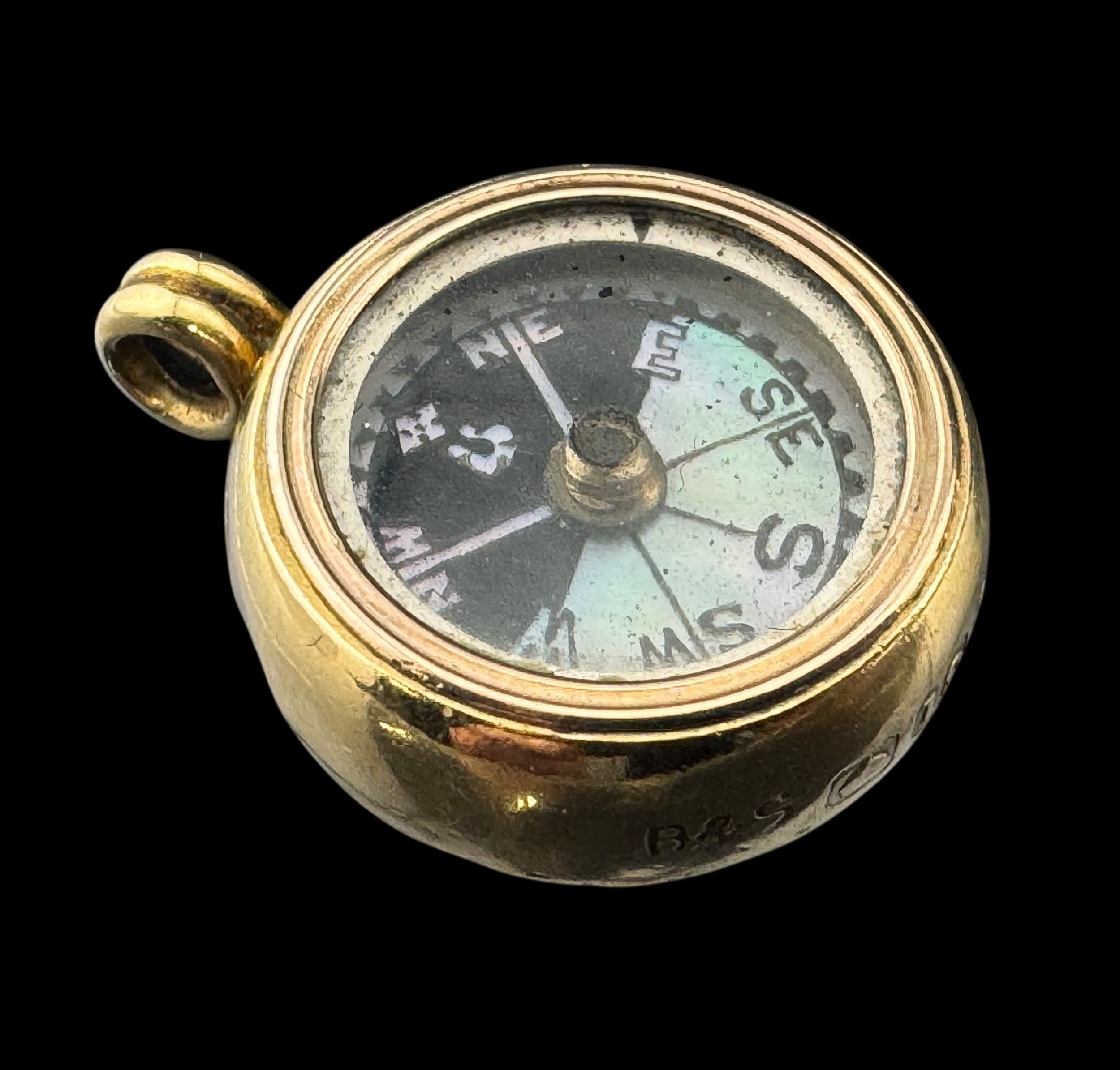 Jewellery: an 18ct yellow gold fob, Birmingham 1903, one side a mother ...
