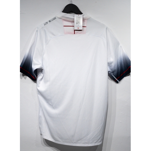 58 - Rugby Memorabilia: Rugby Memorabilia: Official England replica match shirt, O2 logo, 2017/18, signed... 