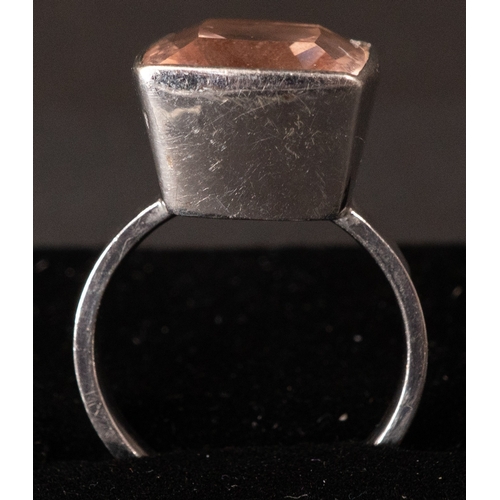 447 - Jewellery: Jewellery: 9ct white gold ring set with a 12.5mm square-cut kunzite with four diamonds on... 