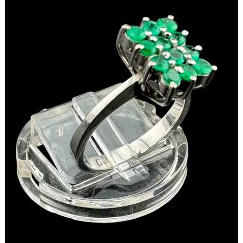 463 - Jewellery: Jewellery: 18ct white gold rectangular cluster ring set with twelve circular cut emeralds... 