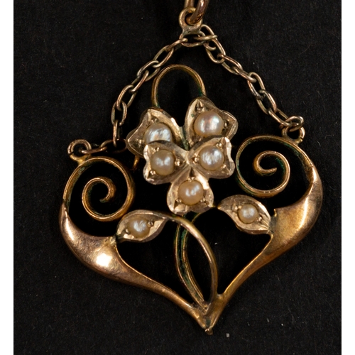 480 - Jewellery: Jewellery: 9ct gold fancy curb link chain, 38cm long, with an open triangular scroll drop... 