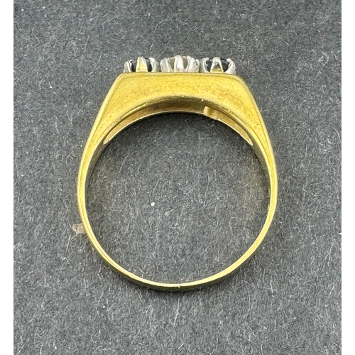 482 - Jewellery: Jewellery: 18ct gold ring with split shoulders set with a brilliant-cut diamond, estimate... 