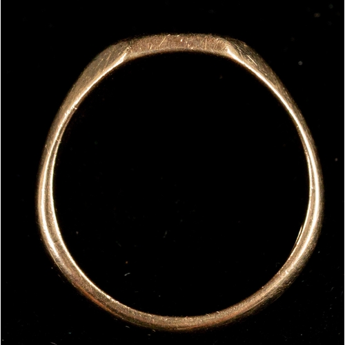 489 - Jewellery: Jewellery: 9ct gold signet ring with an 11mm x 9.5mm rectangular-shaped head, ring size N... 