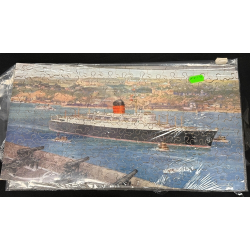 Ocean Liner: Ocean Liner: Boxed and unboxed jigsaws including Queen ...